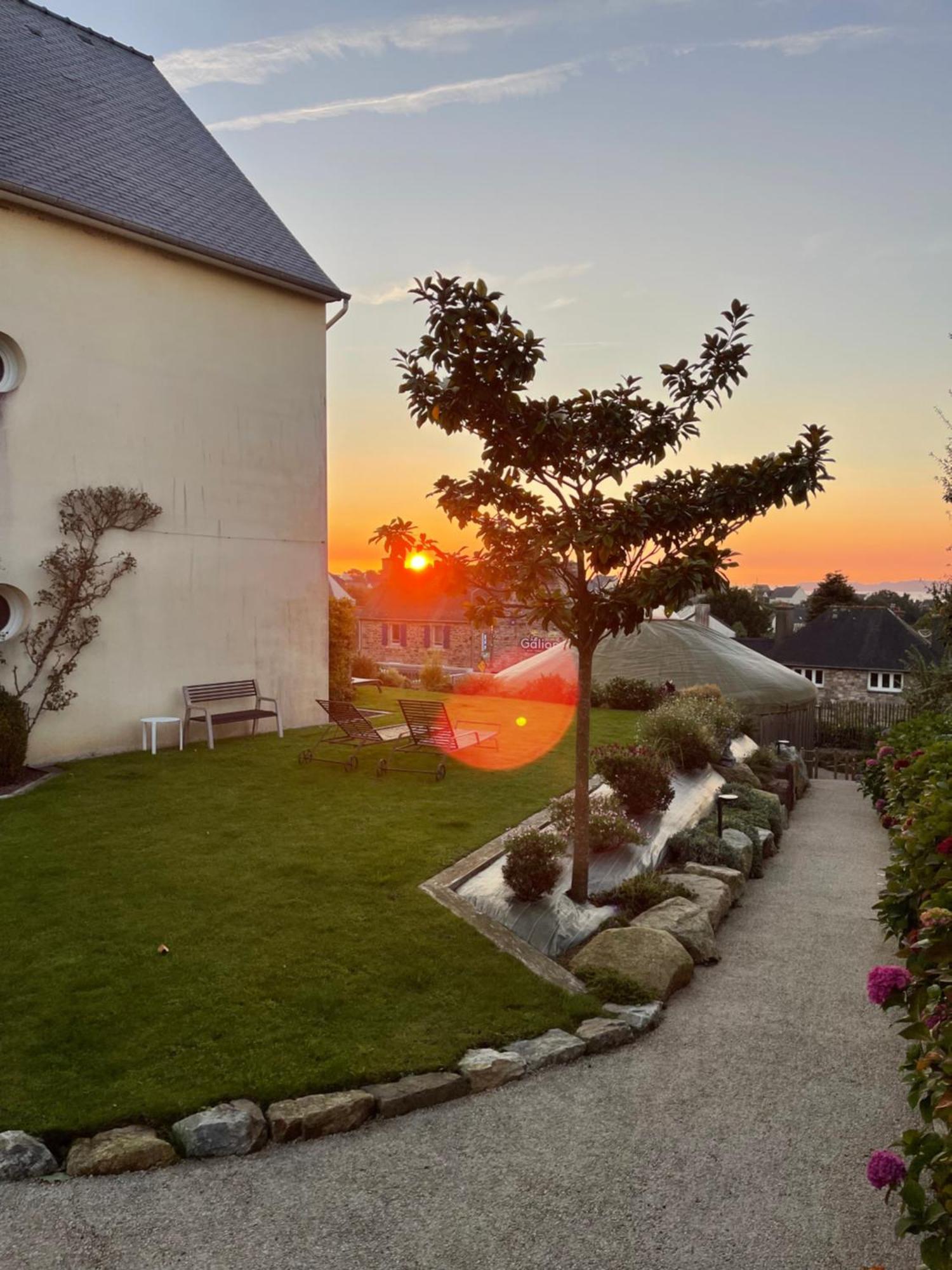 Hotel Les Agapanthes Ploubazlanec Eksteriør bilde